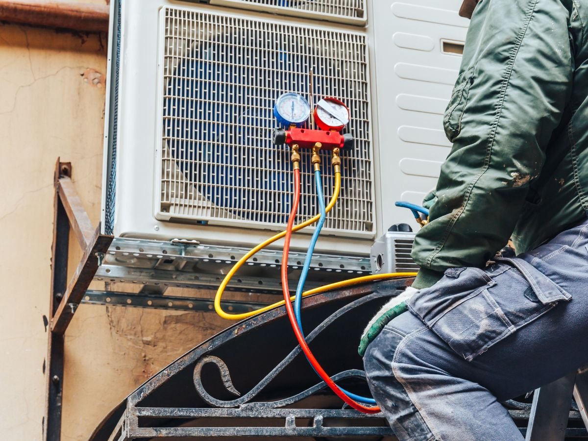 technician doing maintenance